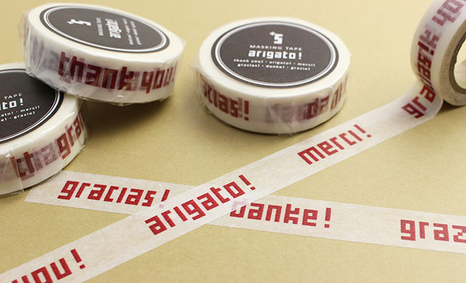 Spiral Market オリジナルブランド「＋S」の世界6カ国語の「ありがとう」をスパイラルフォントでデザインしたマスキングテープが並べられている画像