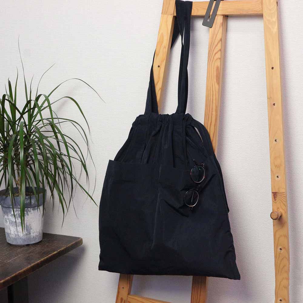 formuniform フォームユニフォーム／Drawstring Bag バッグ M（ネイビー）