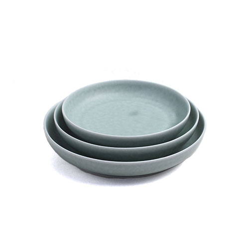 イイホシユミコ yumiko iihoshi porcelain／「ReIRABO リイラボ」round plate ラウンドプレートspring mint green